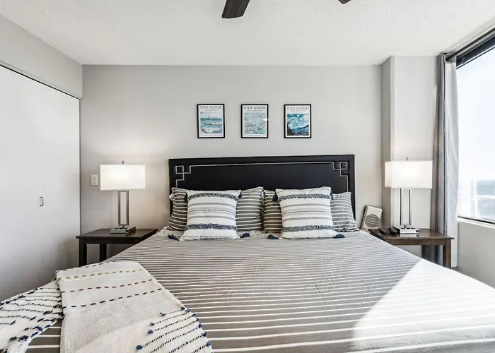 Mich Ave, Downtown, Grant Park 2bd-2ba #23