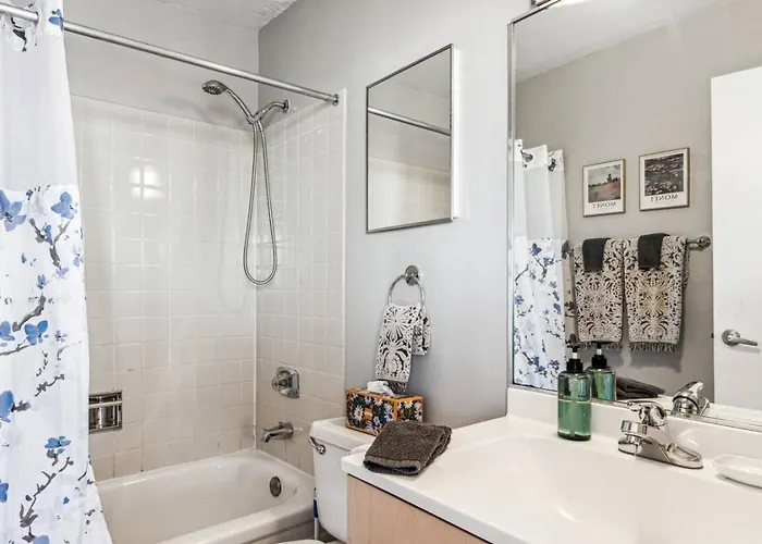 Mich Ave, Downtown, Grant Park 2bd-2ba #23 Appartement