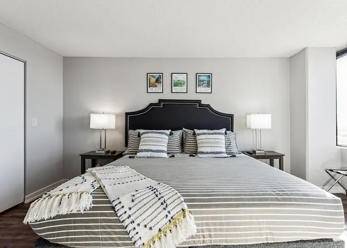 Appartement Mich Ave, Downtown, Grant Park 2bd-2ba #23 *